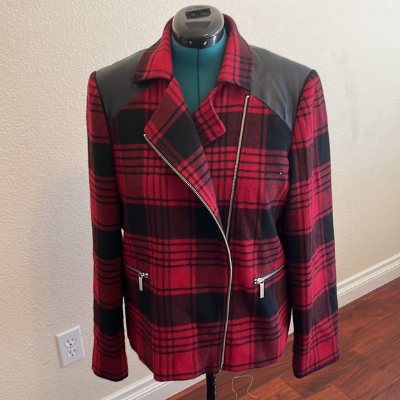 Red tartan /plaid coat - Picture 1 of 4